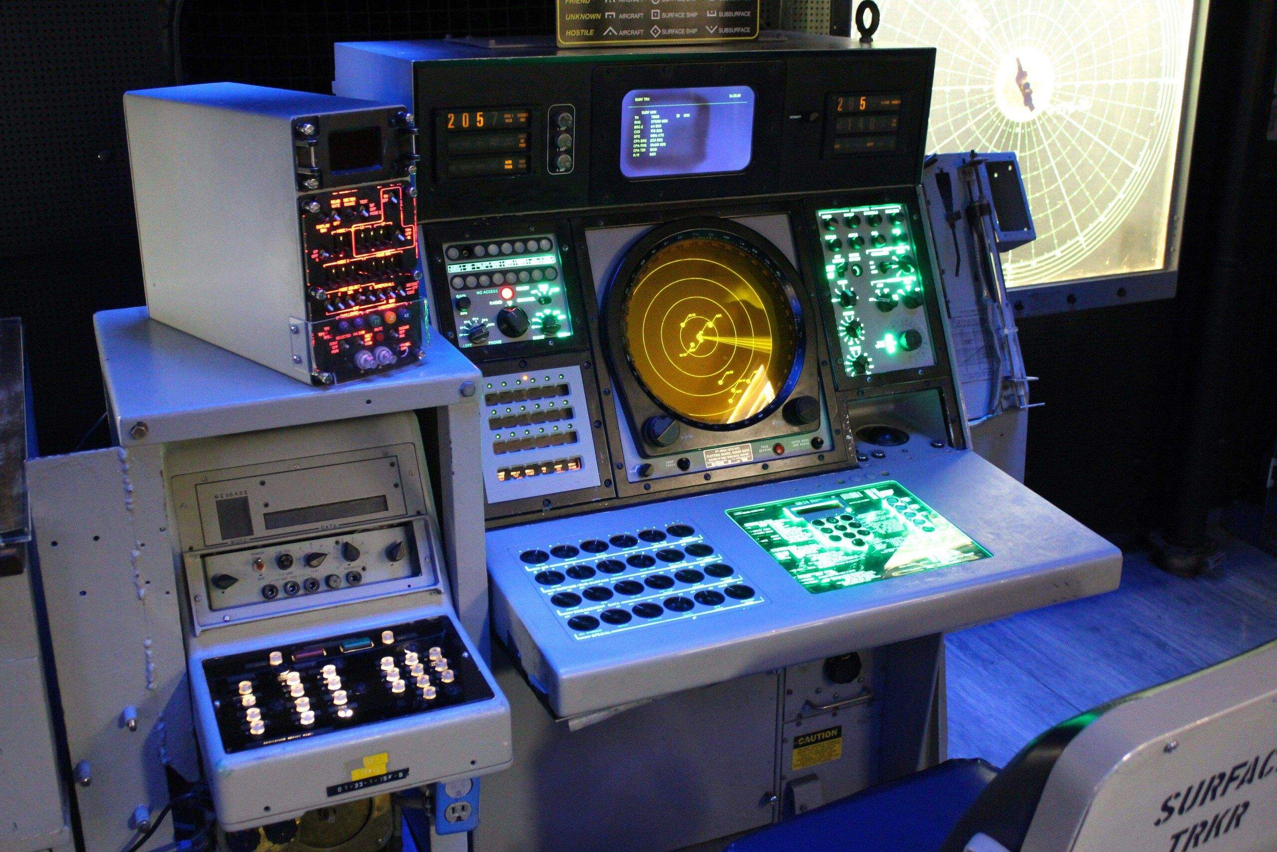 multi-deck-screening-equipment-showing-material-flow-paths